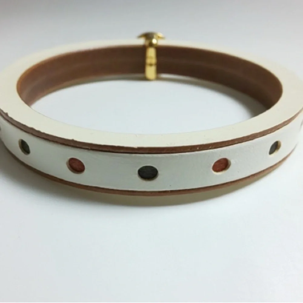 Fendi White Leather Vintage Bracelet with Gold Accent - EUC - Picture 5 of 9